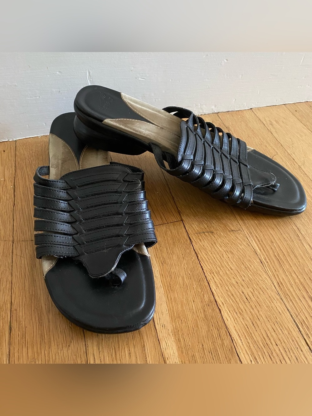 Dansko Sandals Womens EU 41 /10 US Black Leather Strappy Bohemian Comfort
